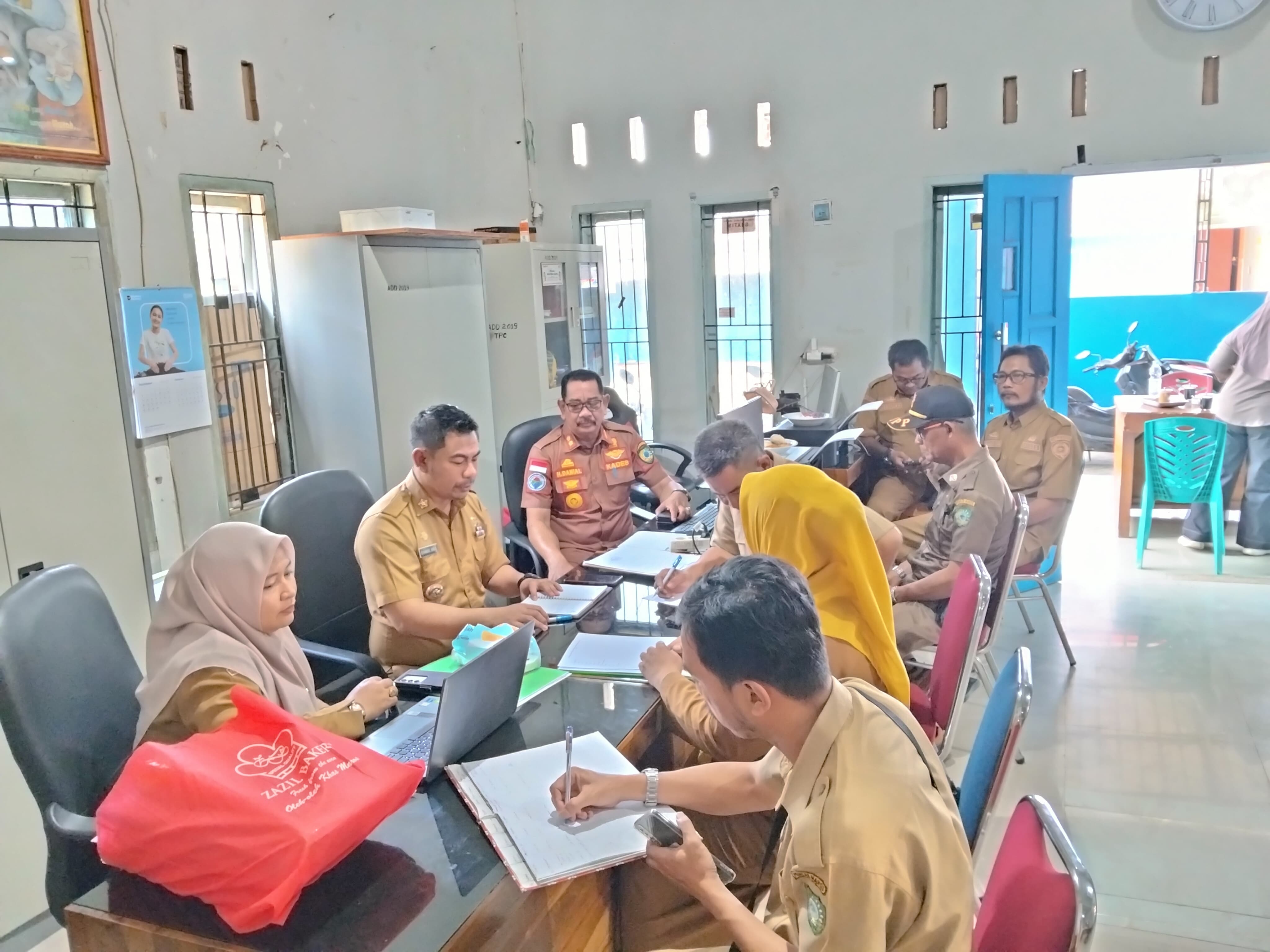 Tim Monev Kecamatan Marusu Tinjau Realisasi Dana Desa dan DBH di Desa Tellumpoccoe